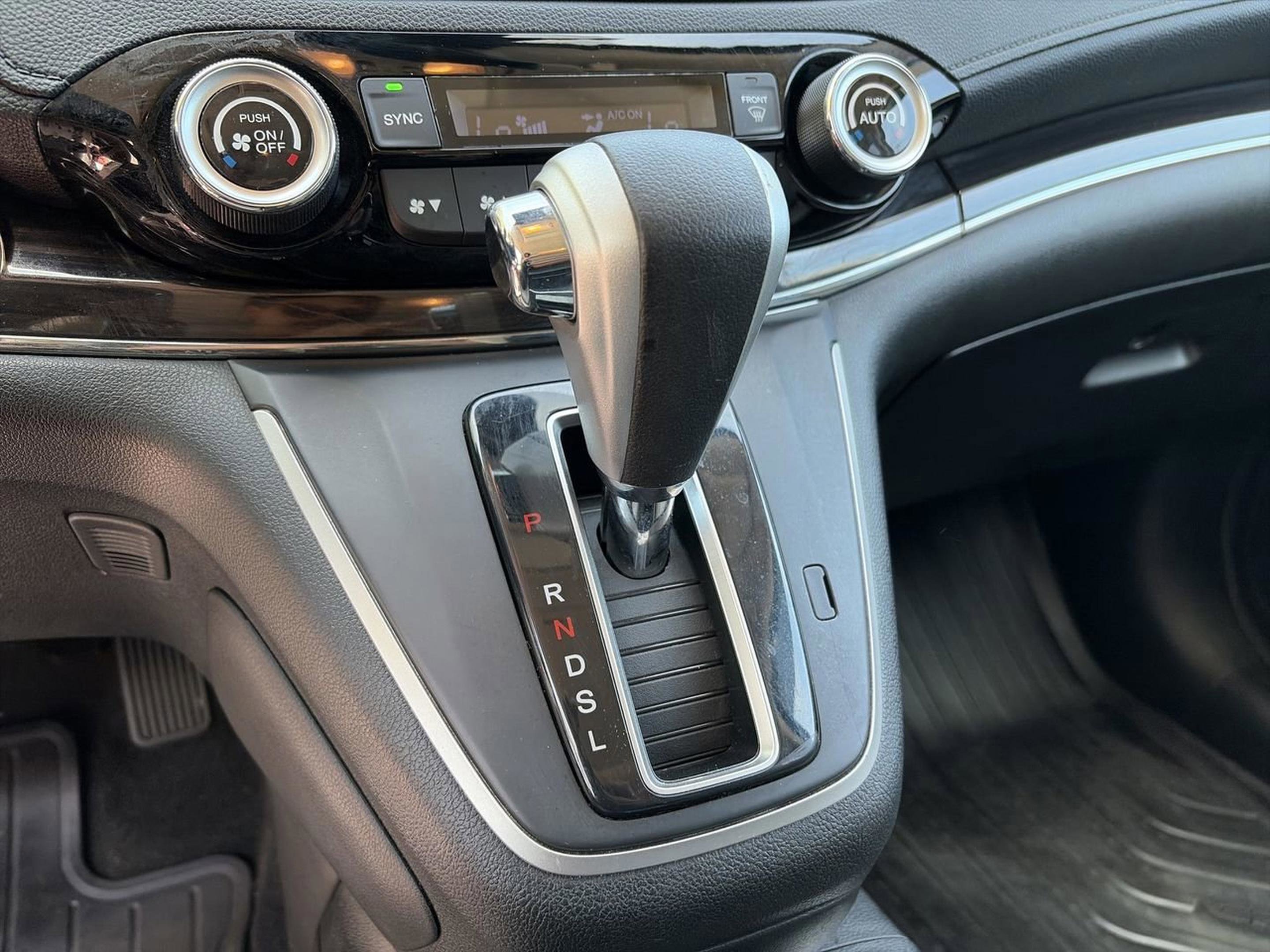 Used 2015 Honda CR-V Touring image 15