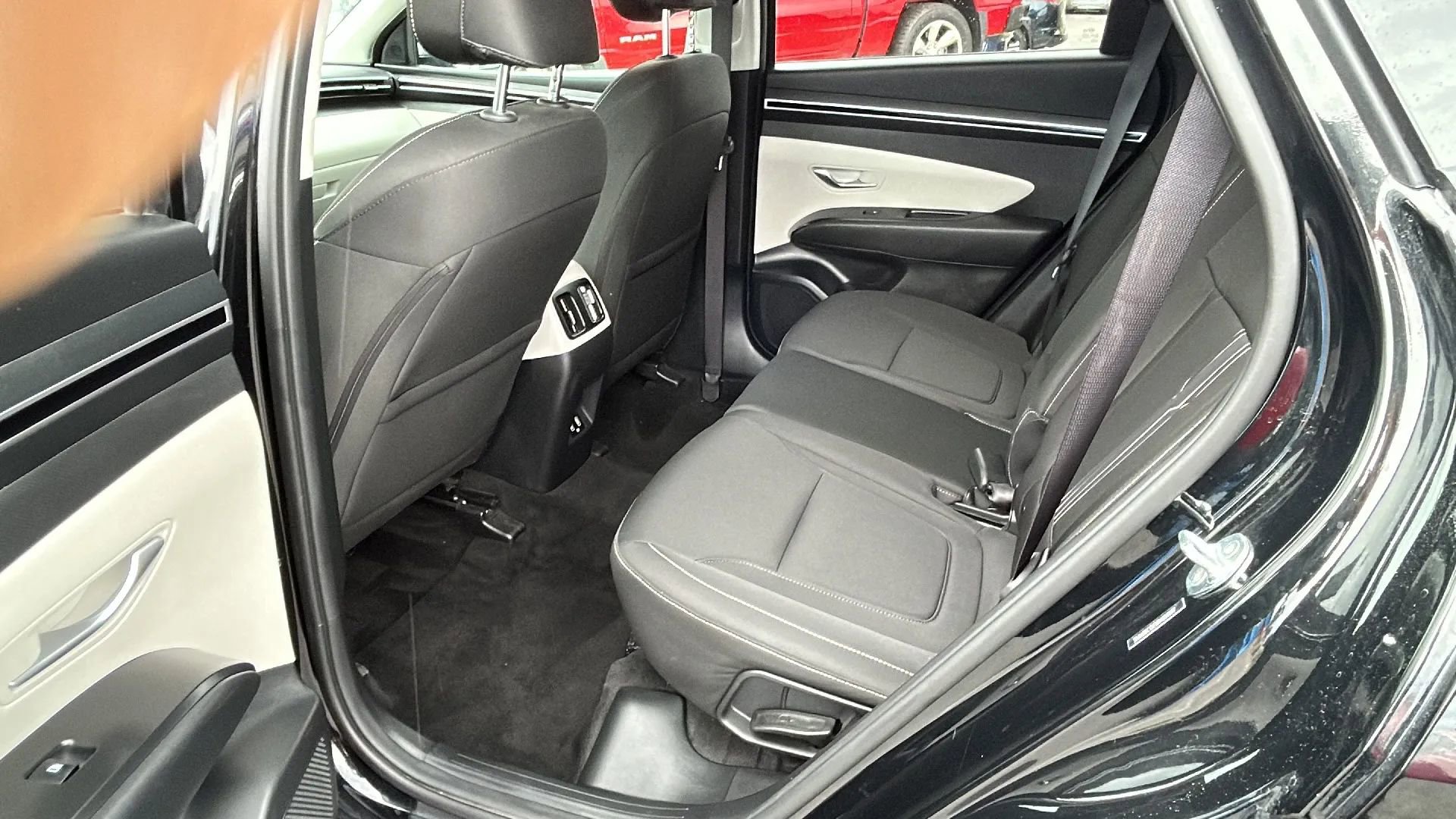 Used 2024 Hyundai Tucson SEL image 12