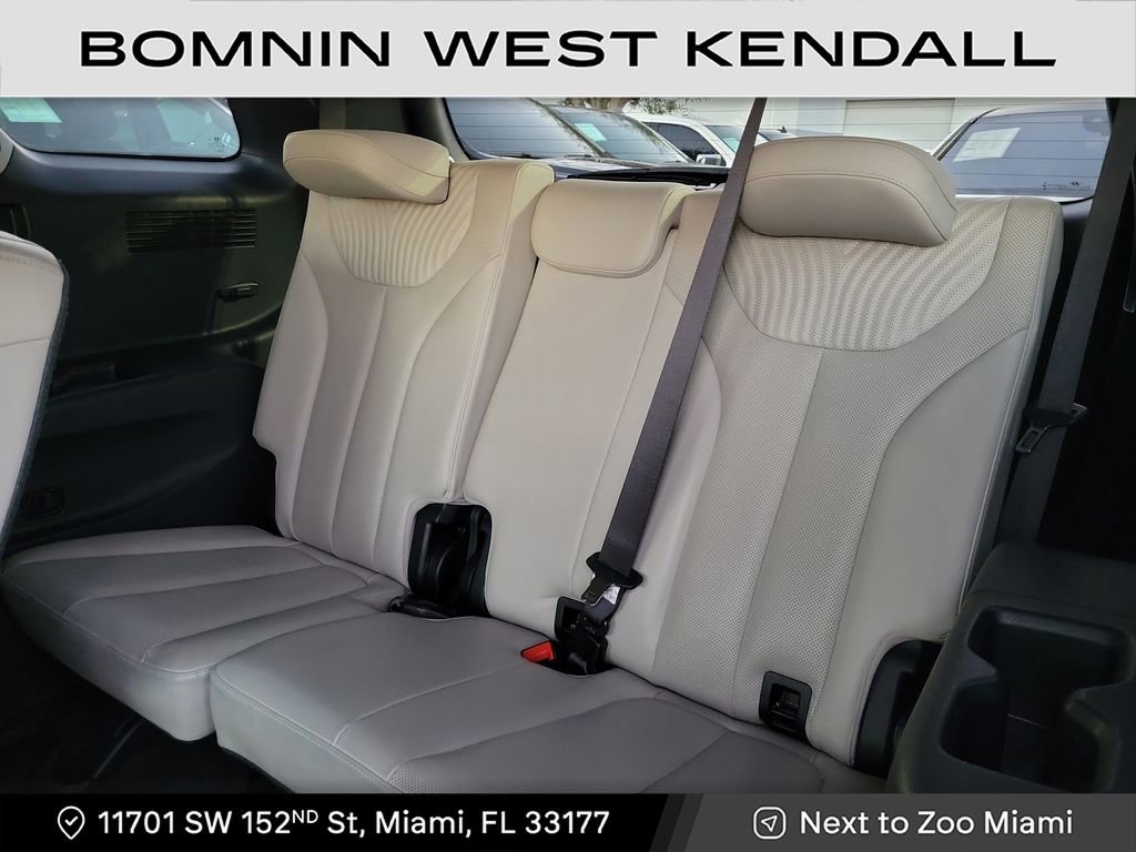 Used 2024 Hyundai Palisade Calligraphy image 11