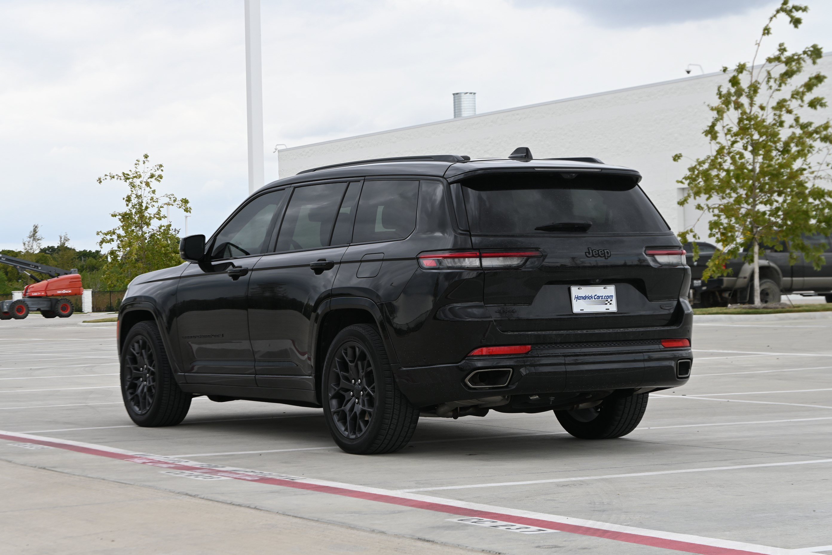 Used 2024 Jeep Grand Cherokee L Summit AWD/4WD image 7