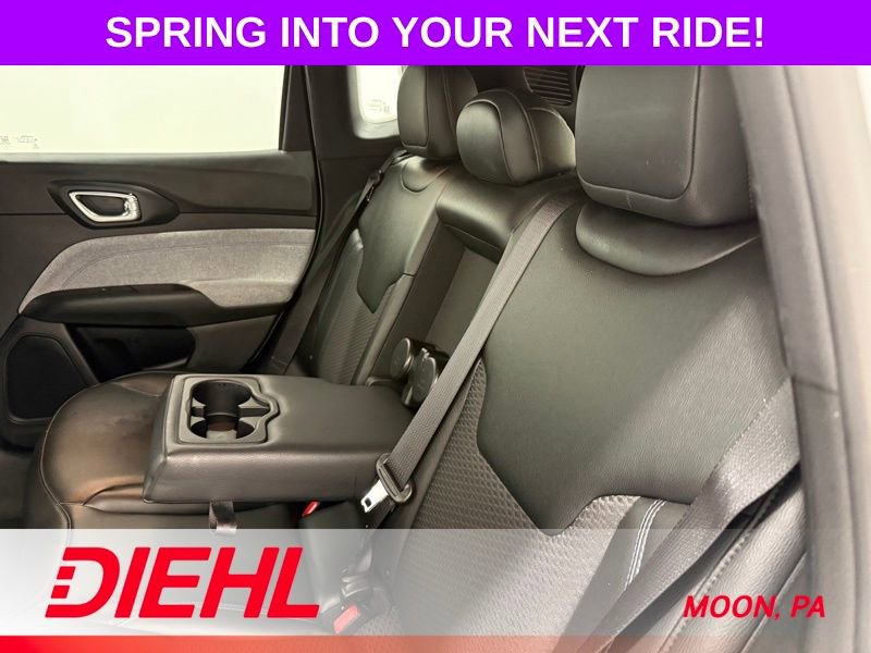 Used 2023 Jeep Compass Latitude image 16