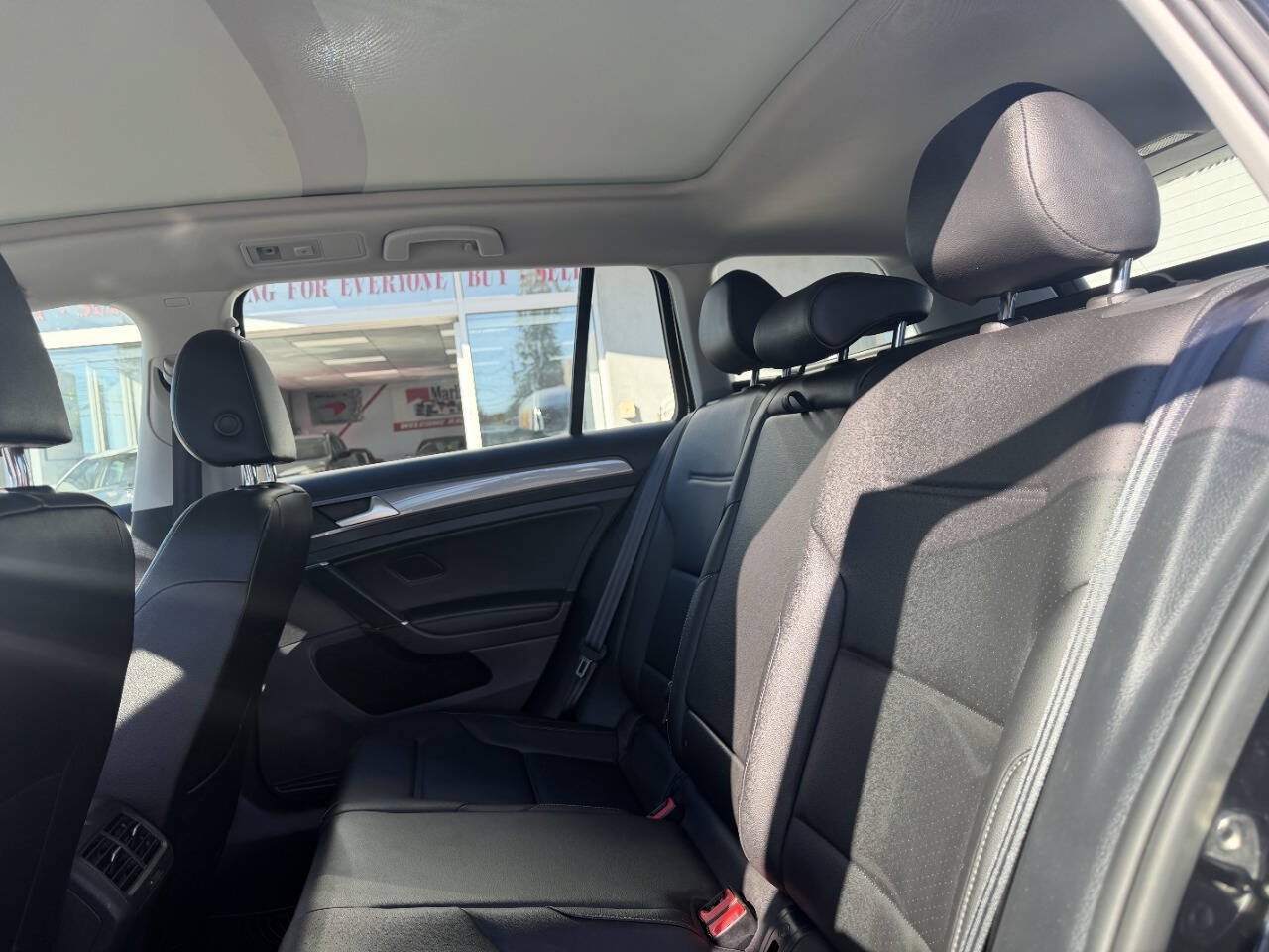 Used 2018 Volkswagen Golf Alltrack SE AWD/4WD image 22