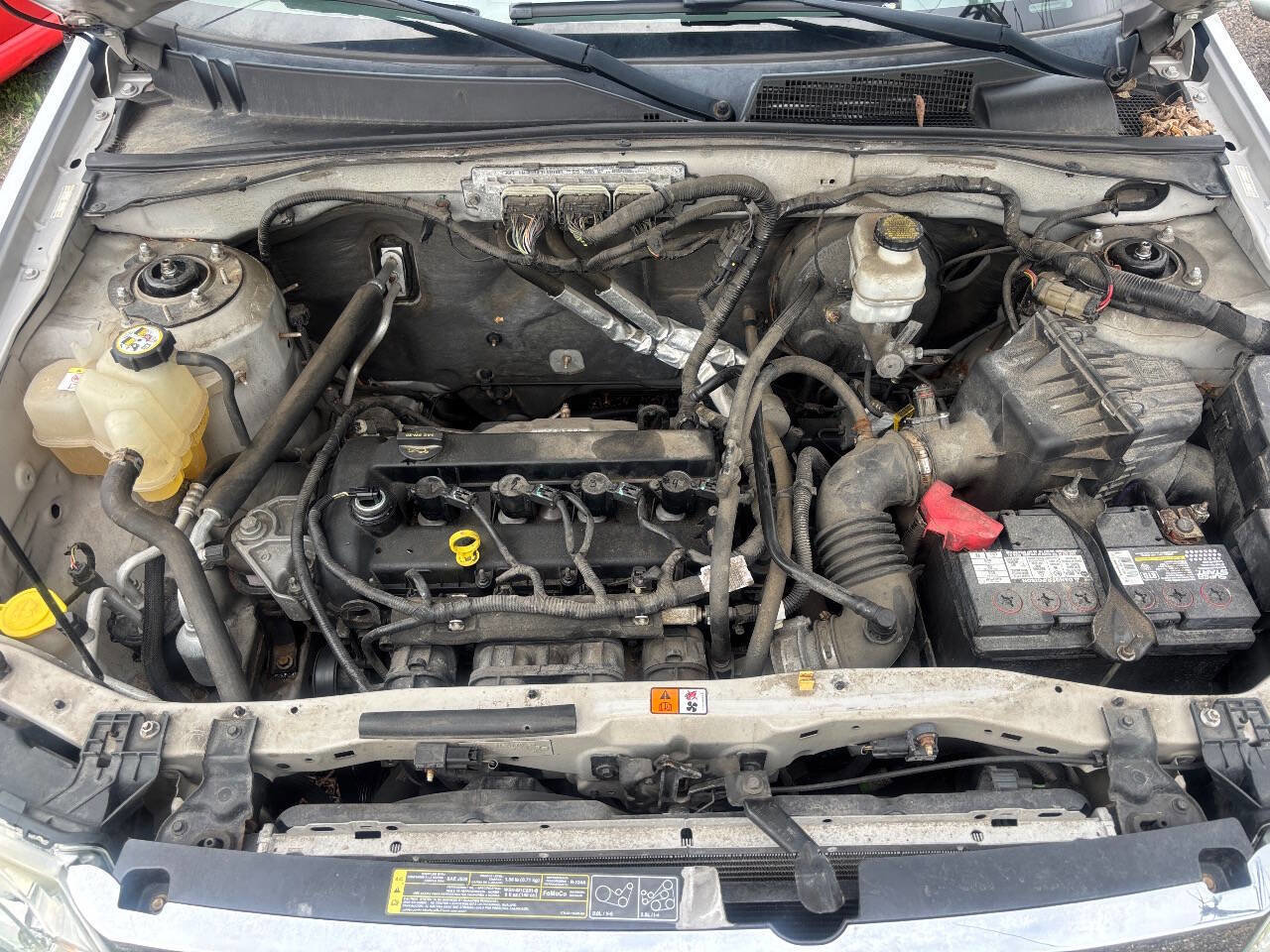 Used 2009 Ford Escape XLT image 11