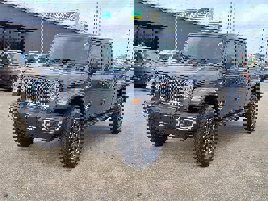 Used 2021 Jeep Gladiator Overland image 2