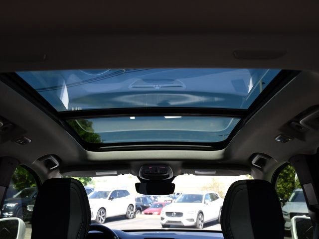 Used 2025 Volvo XC90 T8 Plus w/ Protection Package Premier AWD/4WD image 25