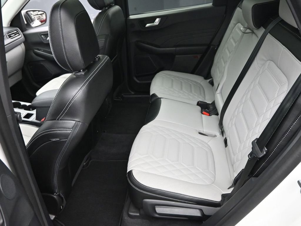 Used 2023 Ford Escape Platinum w/ Premium Technology Package image 11
