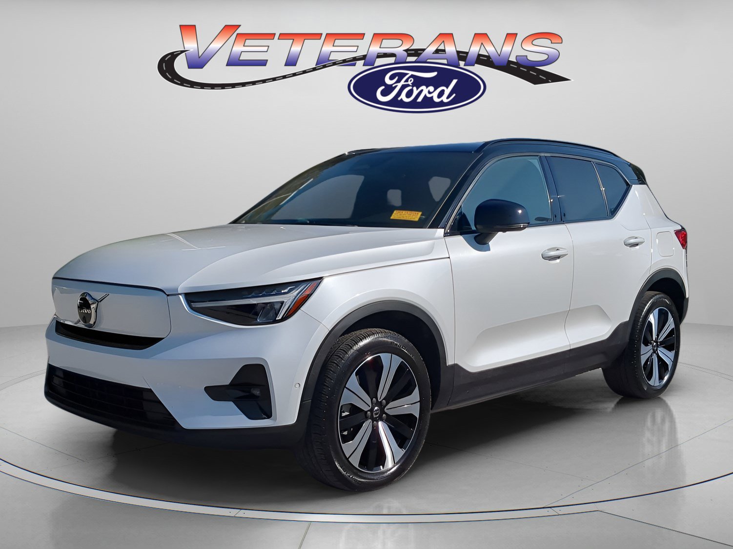 Used 2023 Volvo XC40 Recharge Plus