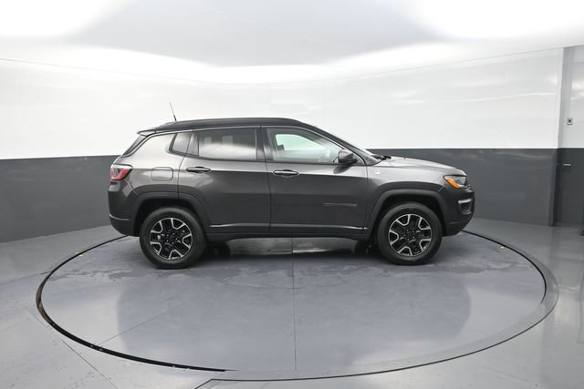 Used 2019 Jeep Compass Trailhawk AWD/4WD image 30