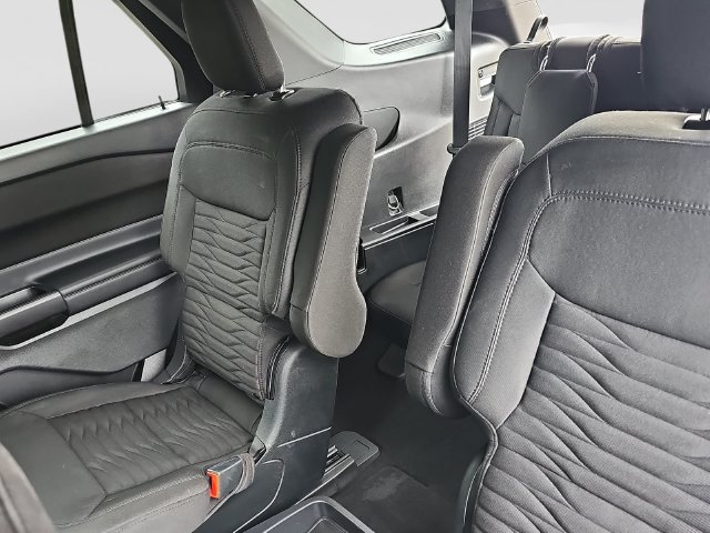Used 2020 Ford Explorer XLT RWD image 17