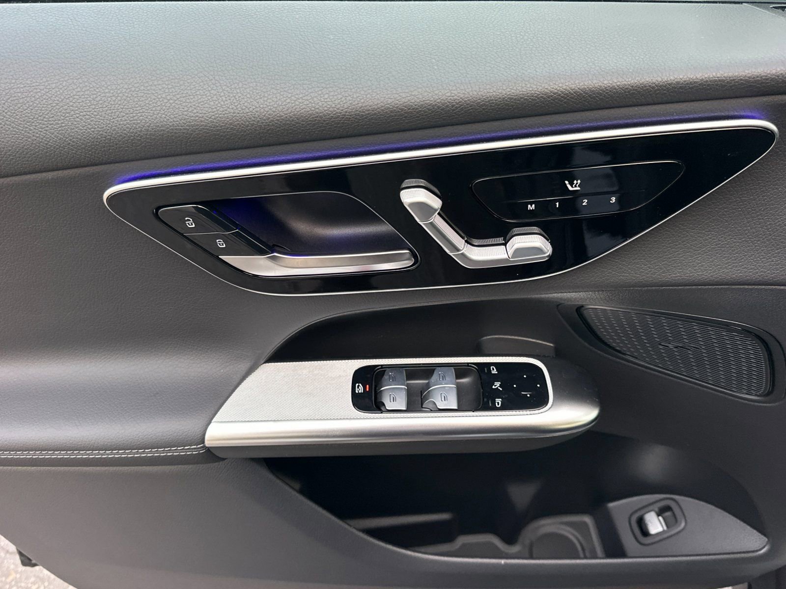 New 2026 Mercedes-Benz GLC 300 4MATIC image 11