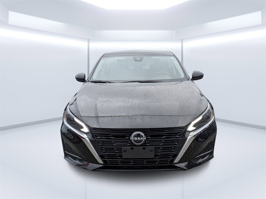 Used 2024 Nissan Altima 2.5 SV image 8