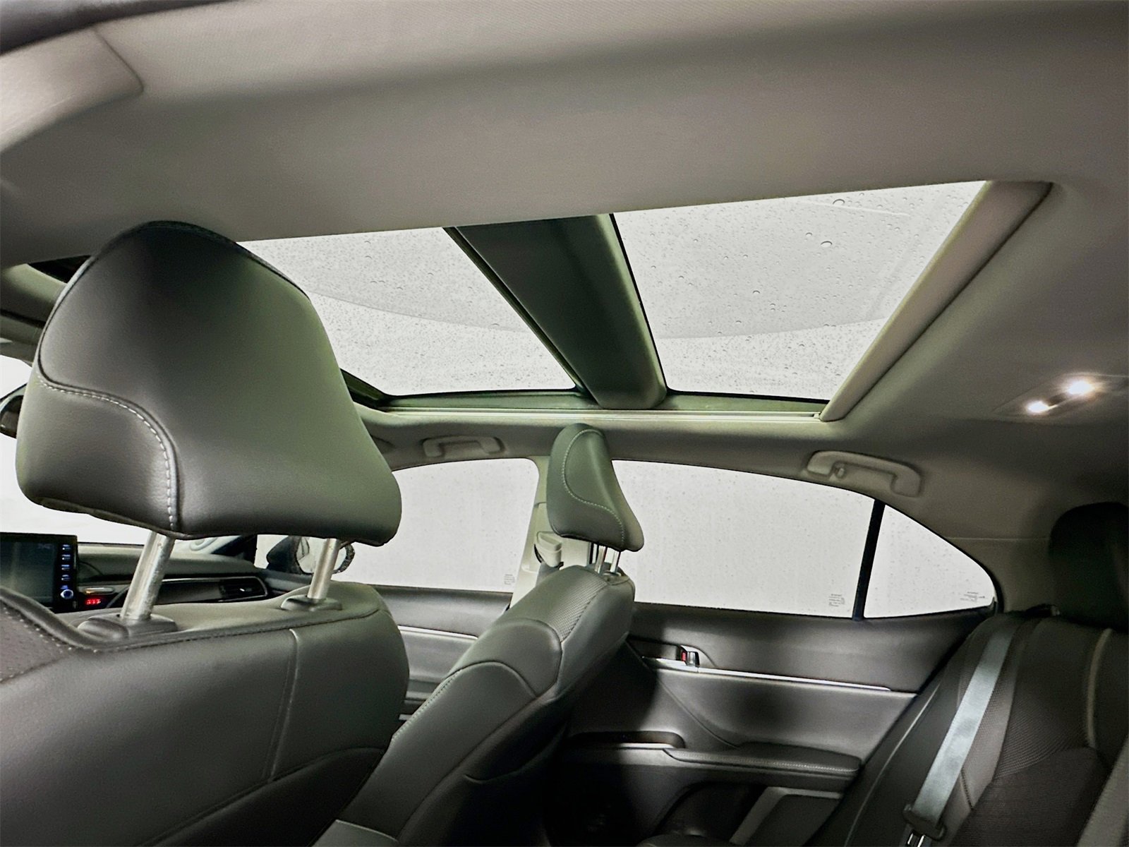 Used 2024 Toyota Camry XSE w/ Navigation Package image 23