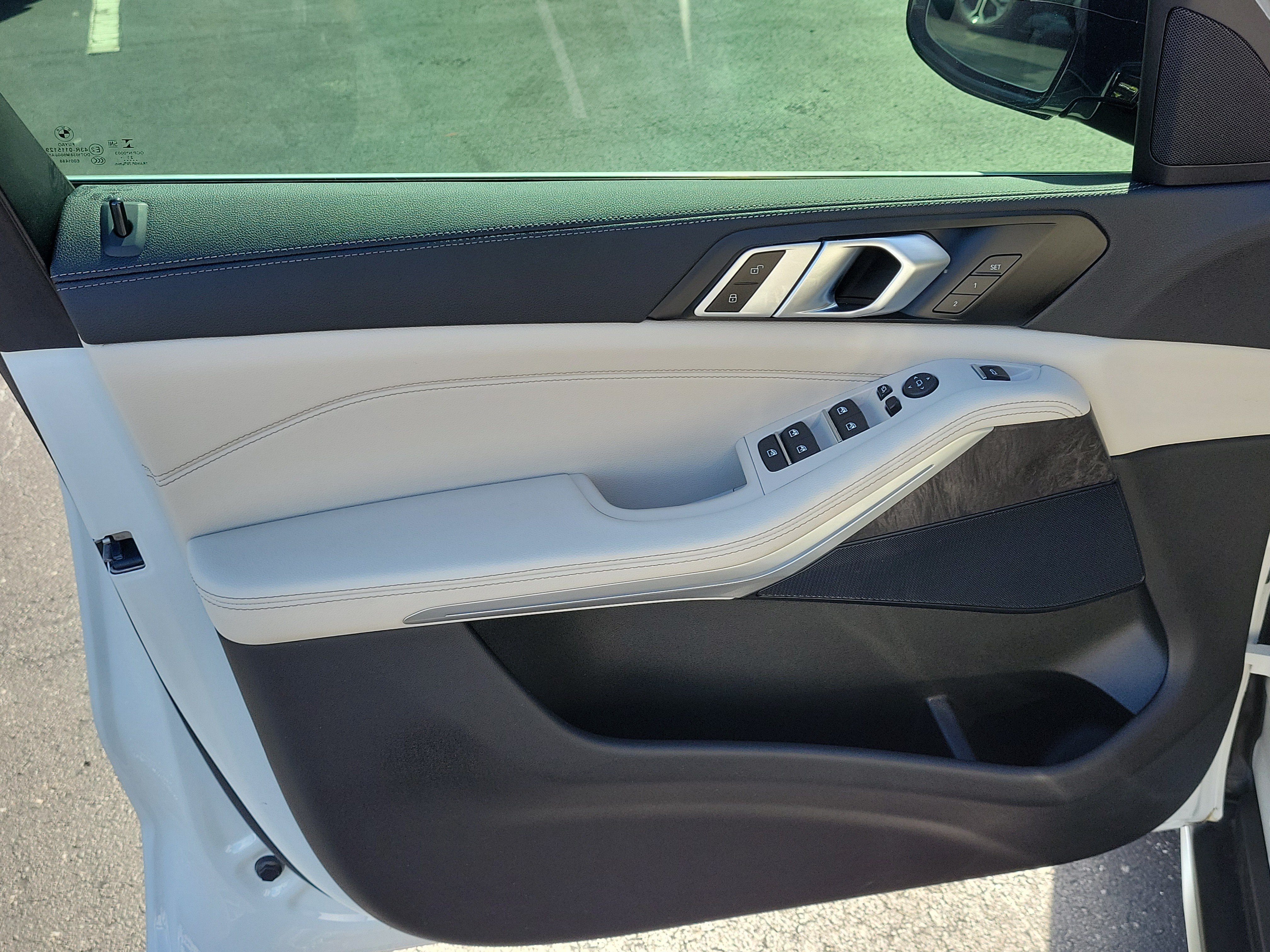 Used 2022 BMW X5 sDrive40i w/ Premium Package RWD image 18