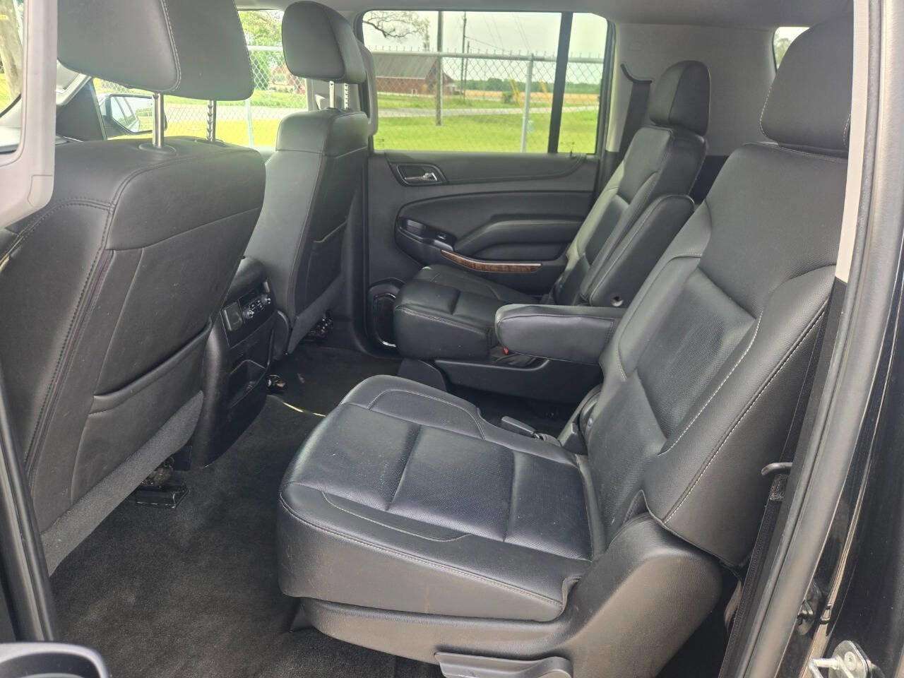 Used 2018 Chevrolet Suburban Premier image 12