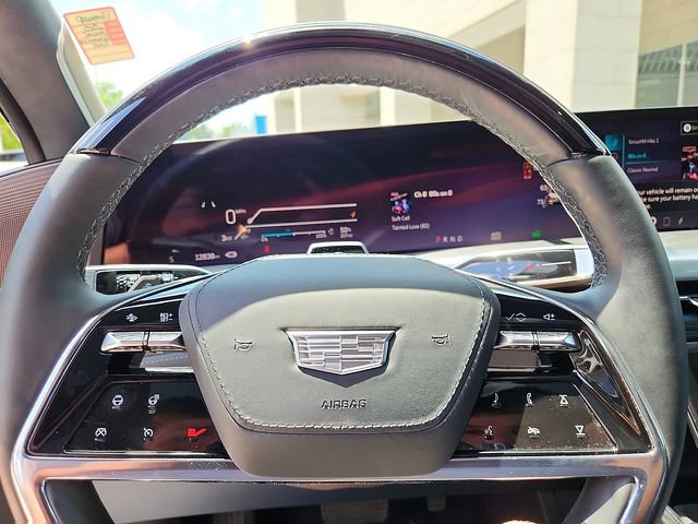 Certified 2025 Cadillac Escalade IQ Luxury 2 w/ LPO, Premium Carpet Package AWD/4WD image 19