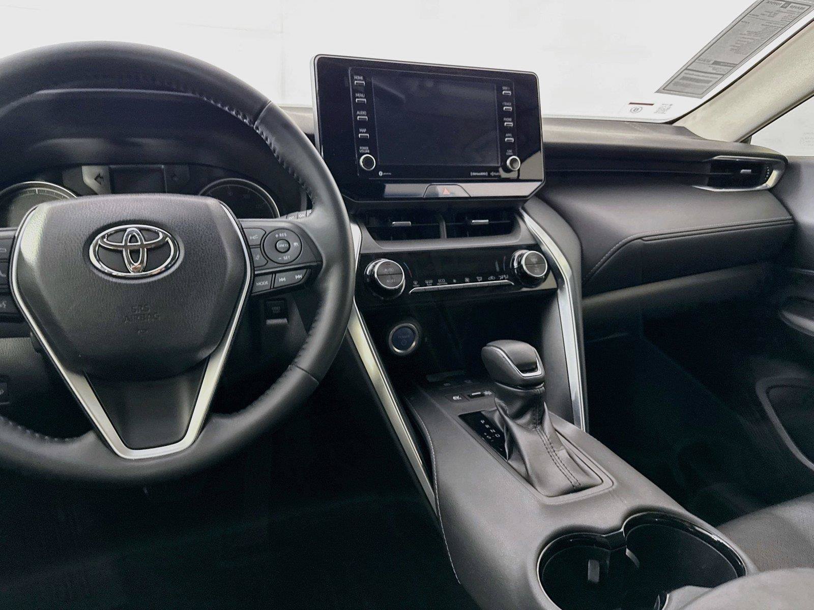 Used 2022 Toyota Venza LE AWD/4WD image 29