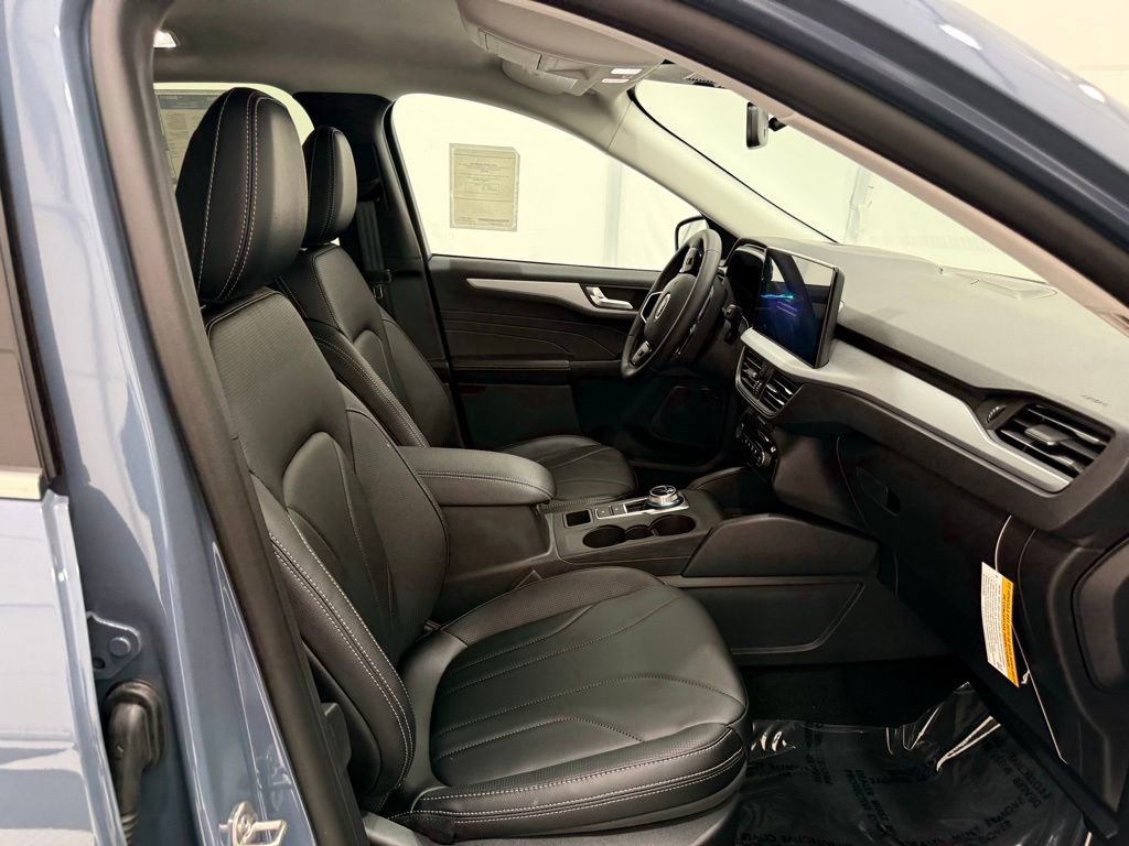 New 2025 Ford Escape SE w/ PHEV Premium Package image 18