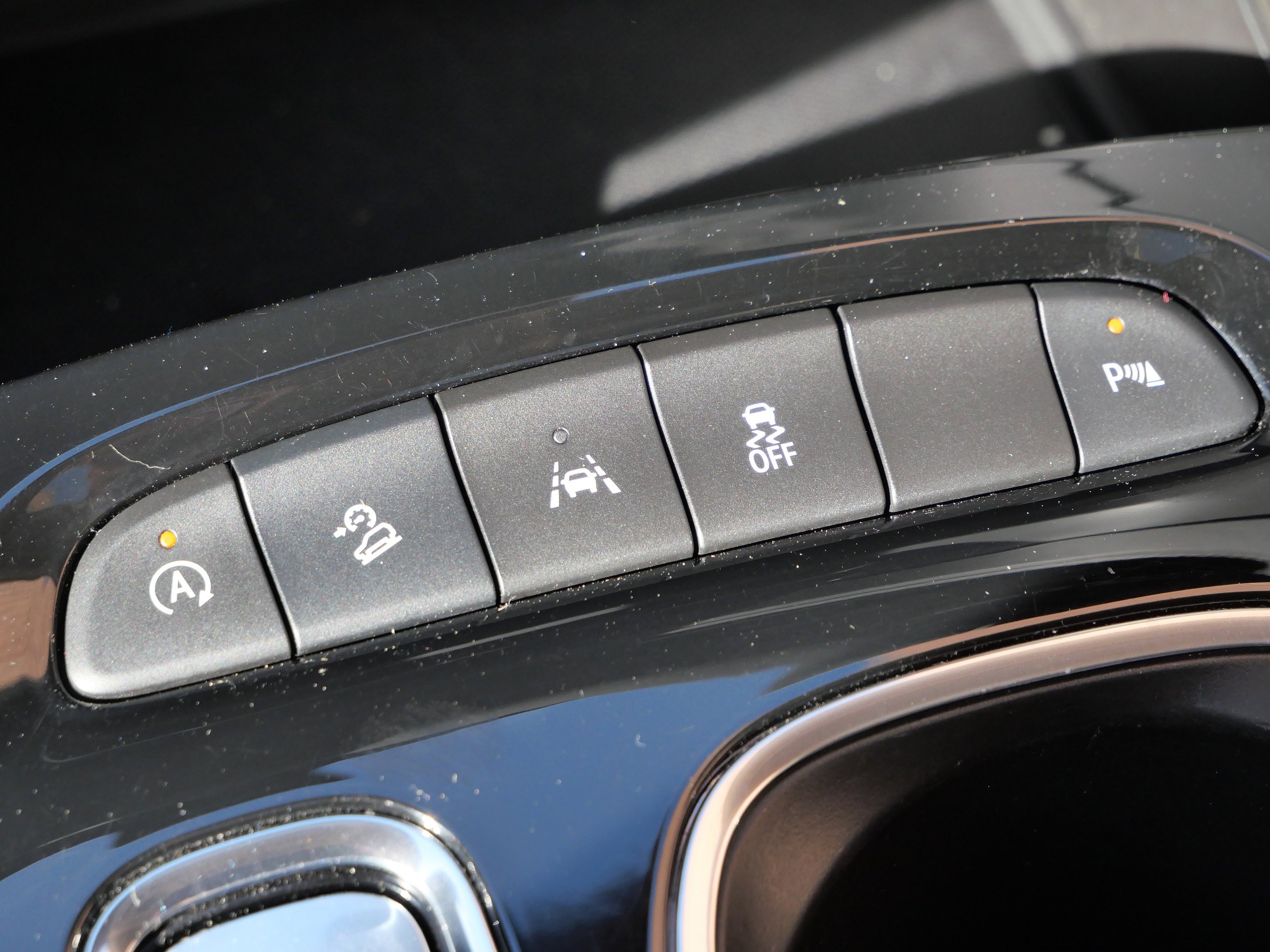 Used 2023 Buick Envision Essence w/ Sport Touring Package image 21