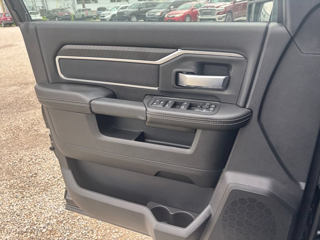 New 2025 RAM 2500 Big Horn AWD/4WD image 17