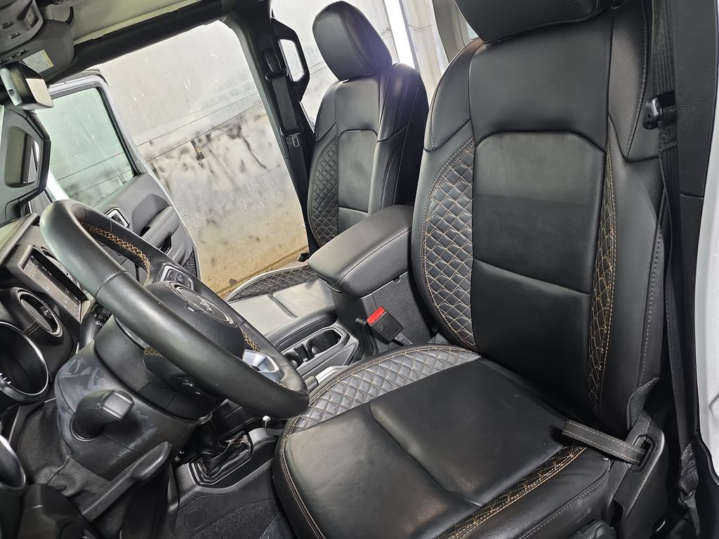 Used 2021 Jeep Wrangler Unlimited Sahara AWD/4WD image 14