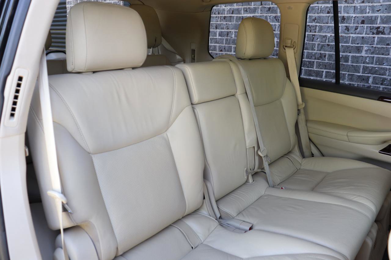 Used 2014 Lexus LX 570 4WD image 32