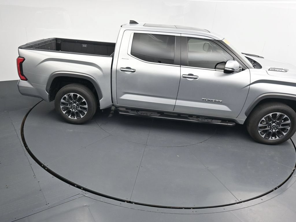 Used 2024 Toyota Tundra Limited AWD/4WD image 31