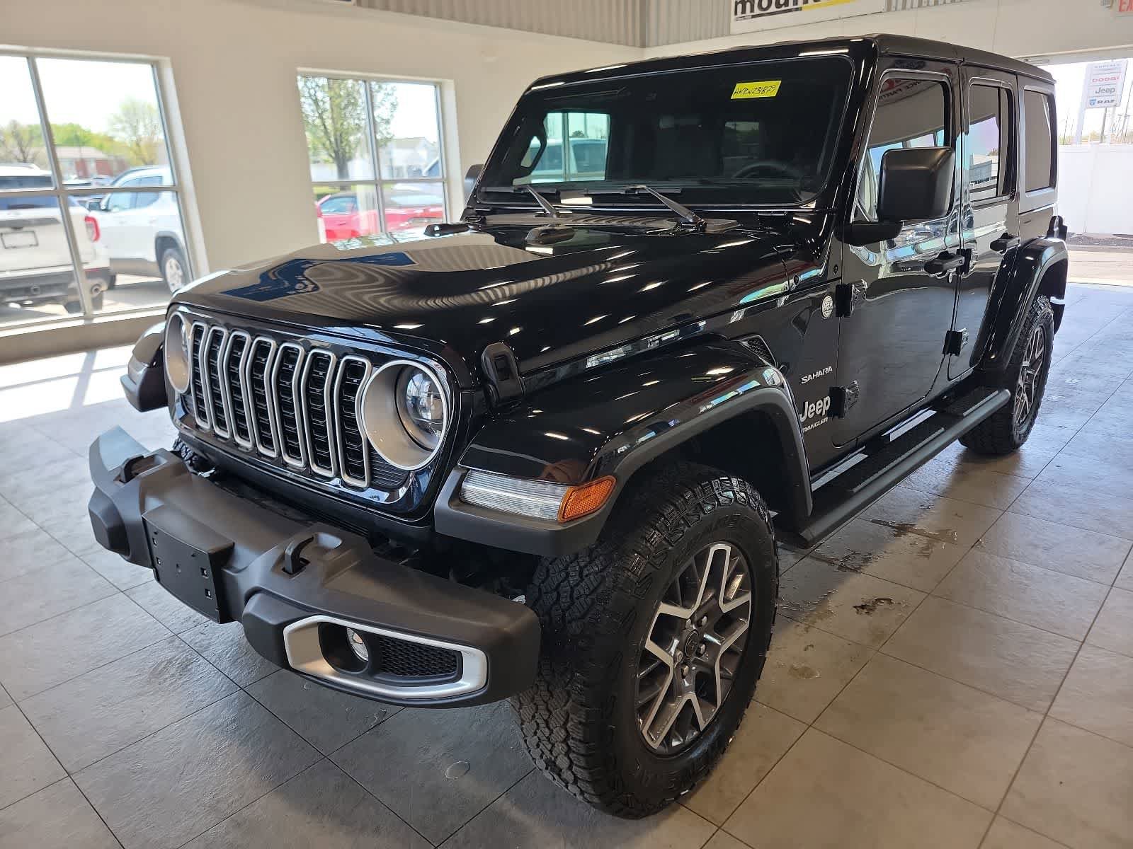 Used 2024 Jeep Wrangler Unlimited Sahara AWD/4WD image 1