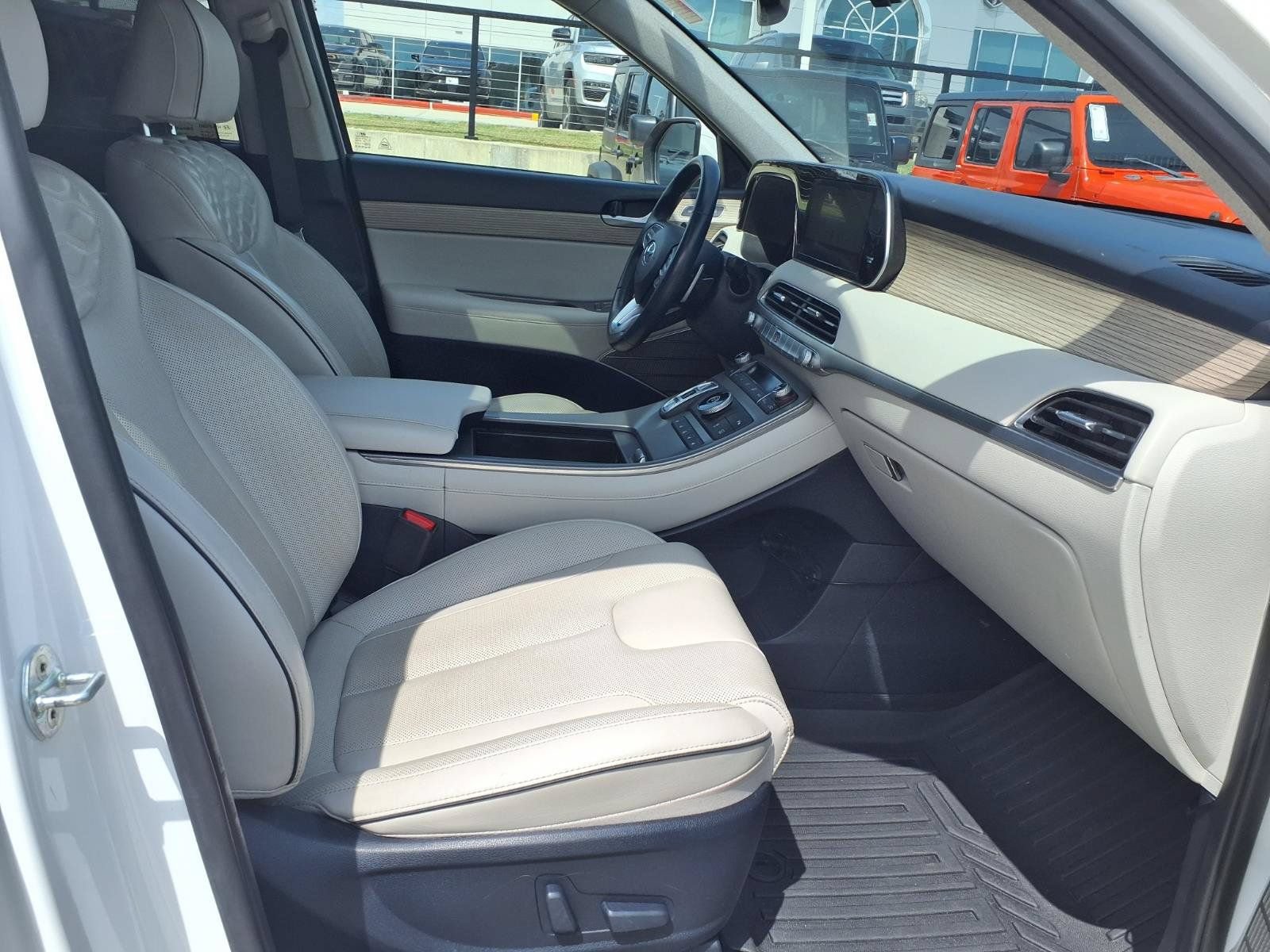 Used 2022 Hyundai Palisade Limited FWD image 19