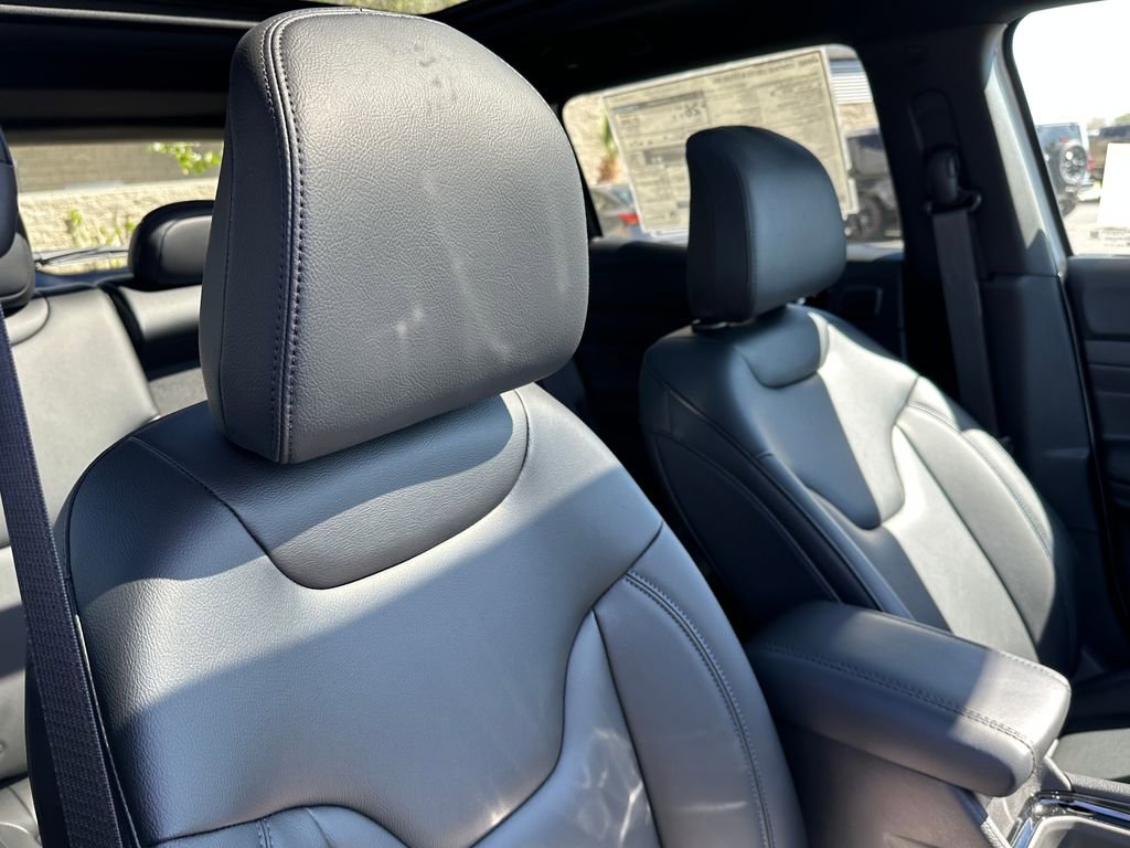 New 2026 Jeep Compass Limited image 17