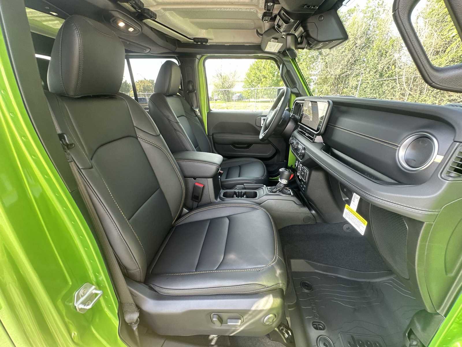 New 2025 Jeep Gladiator Sport image 24