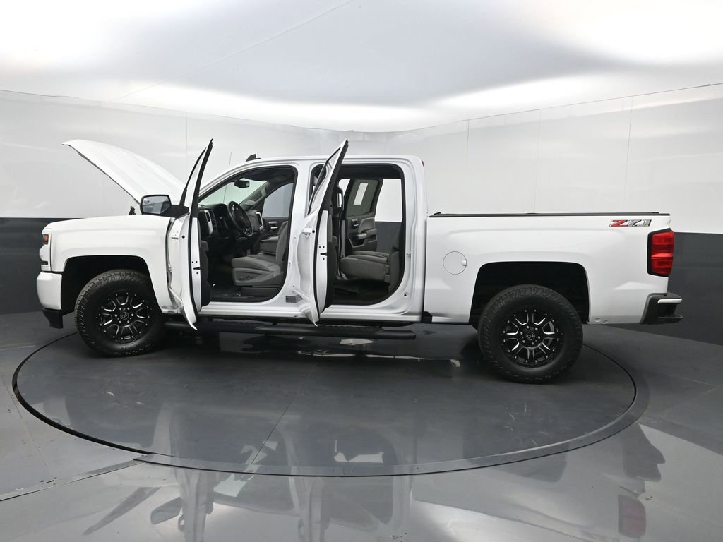 Used 2018 Chevrolet Silverado 1500 LT w/ Texas Edition AWD/4WD image 33