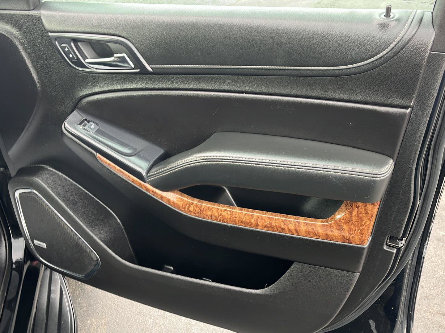 Used 2019 Chevrolet Tahoe Premier AWD/4WD image 28