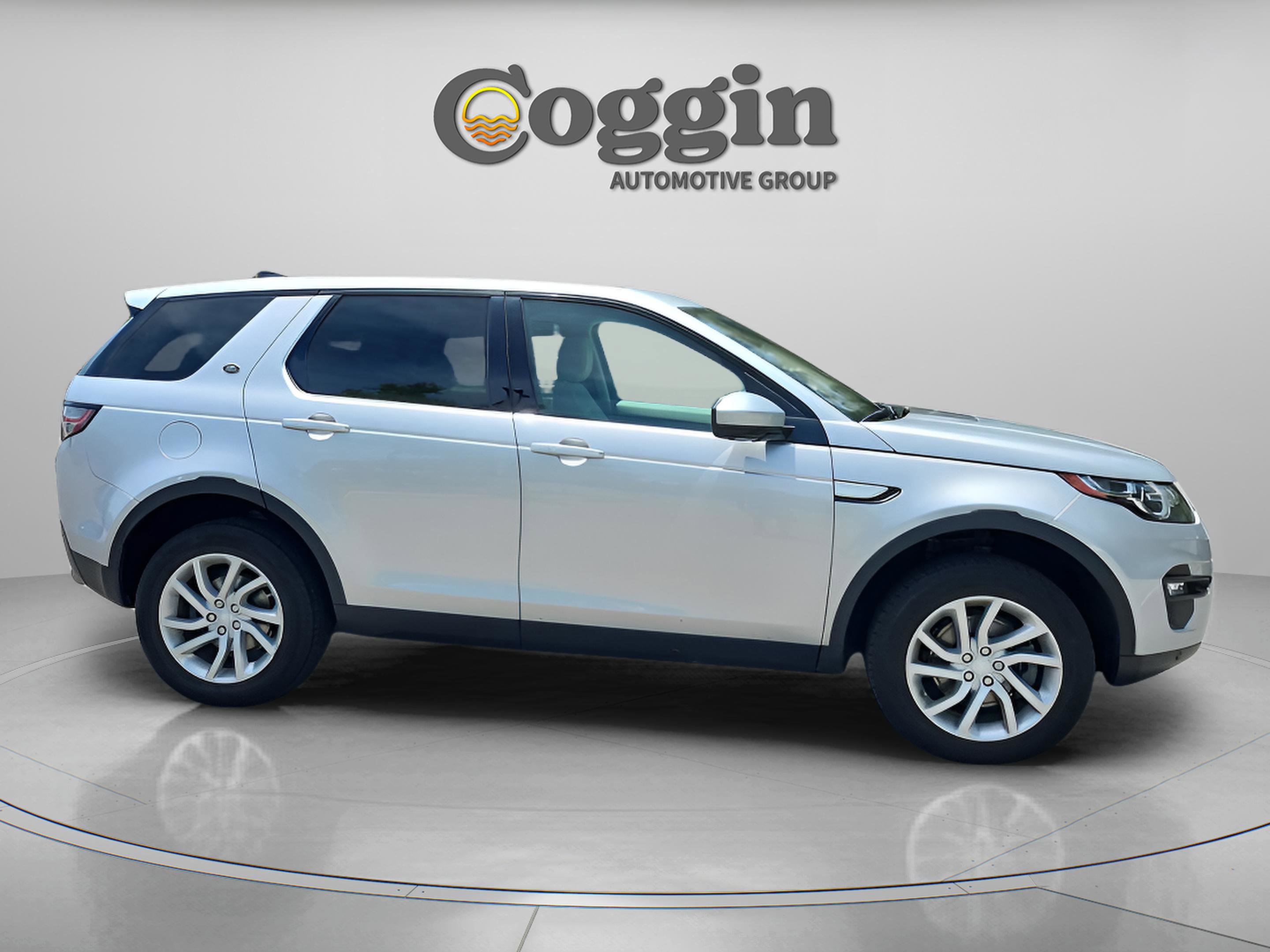 Used 2017 Land Rover Discovery Sport HSE AWD/4WD image 6