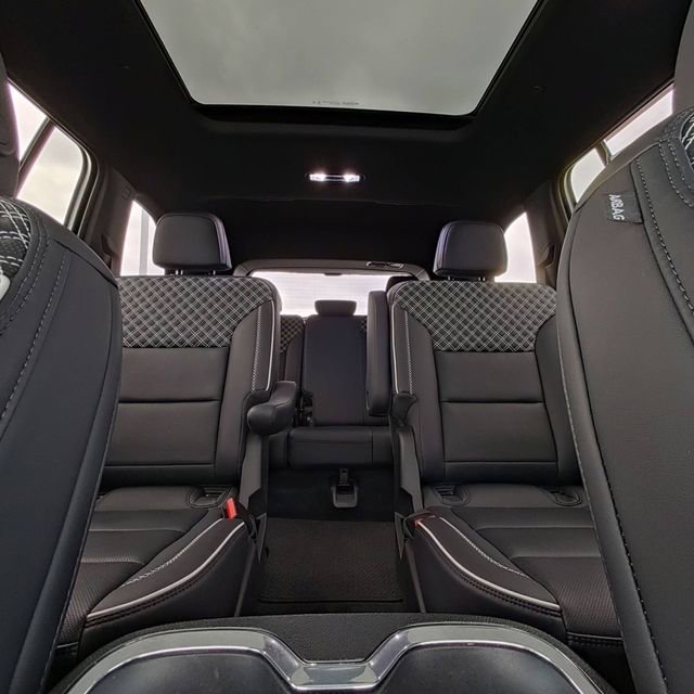 Used 2025 GMC Acadia Denali w/ Super Cruise Package image 29