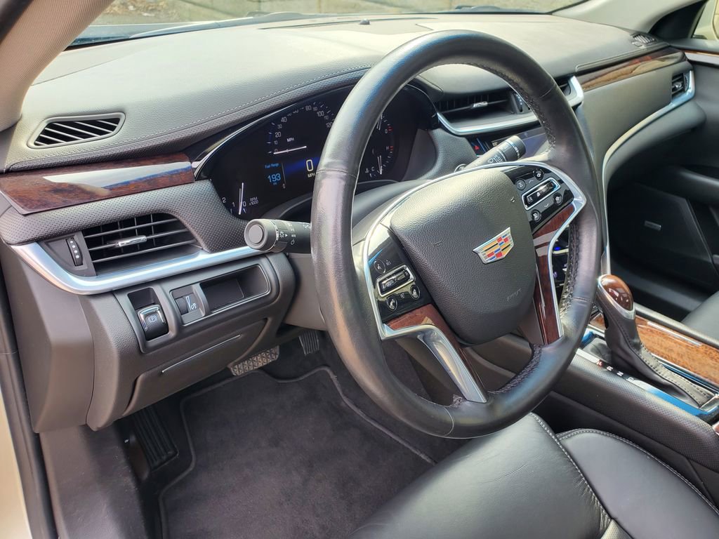 Used 2016 Cadillac XTS Luxury image 18