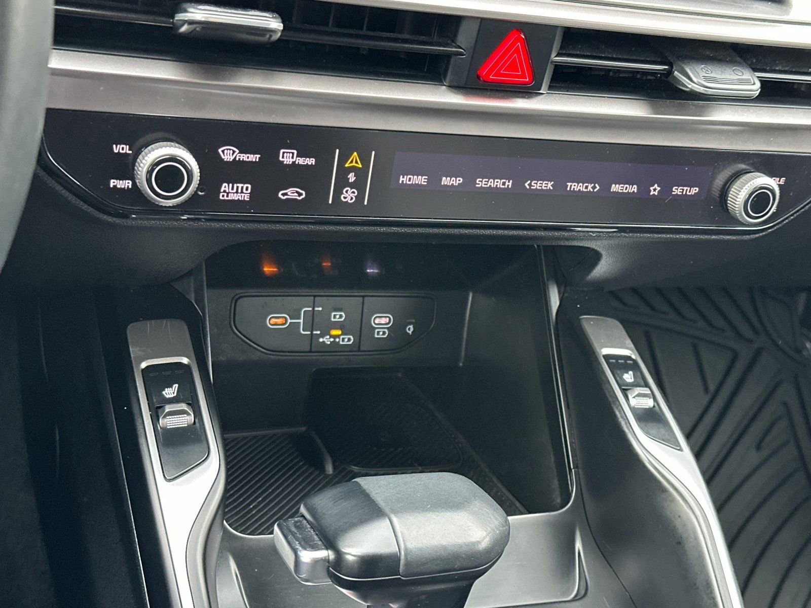 Used 2024 Kia Sorento S image 21