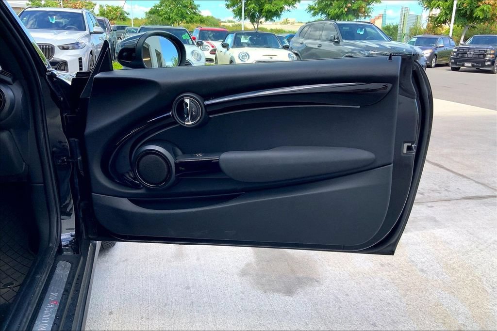 Used 2023 MINI Cooper S w/ Signature Upholstery Package FWD image 24