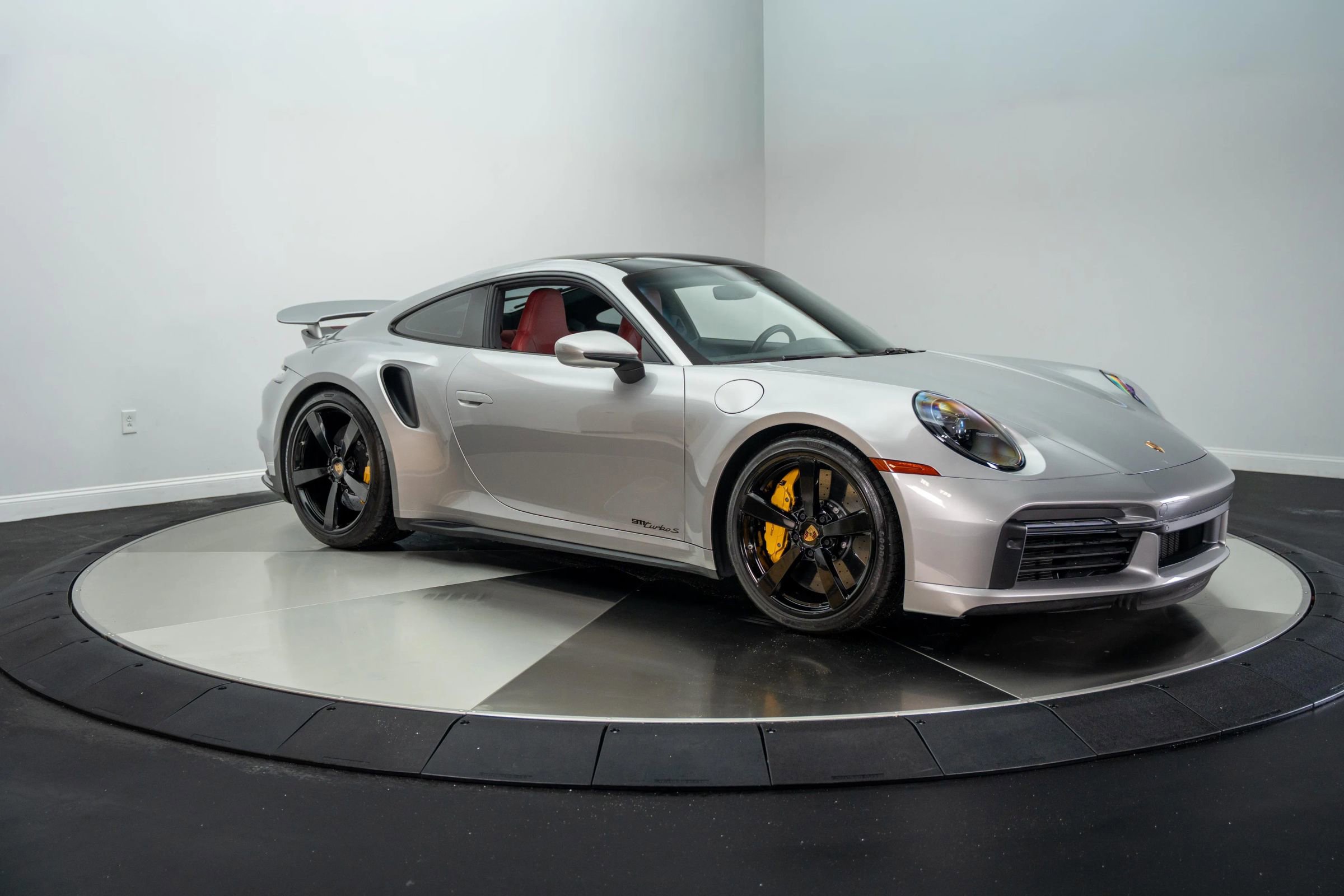 Used 2021 Porsche 911 Turbo S image 11