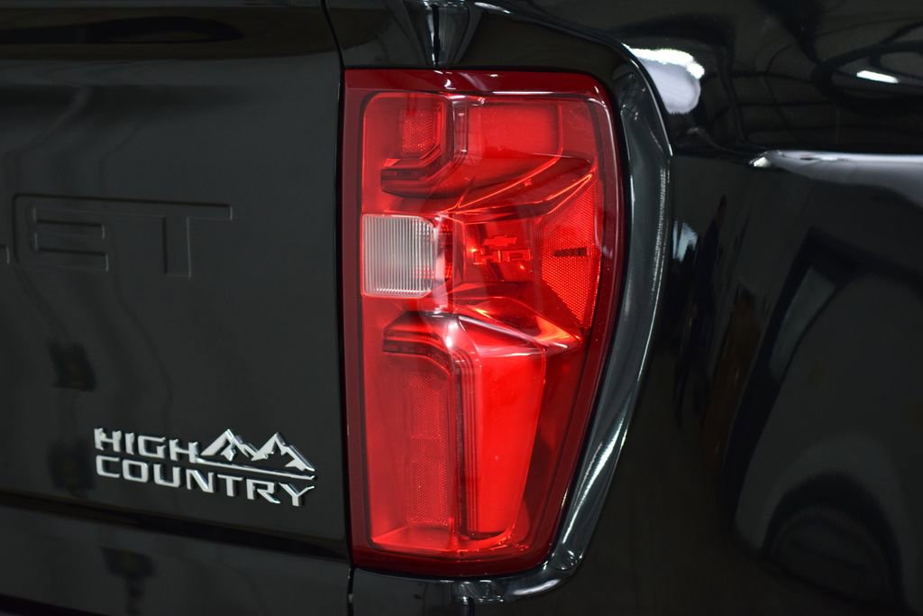 Used 2024 Chevrolet Silverado 3500 High Country w/ High Country Premium Package AWD/4WD image 22