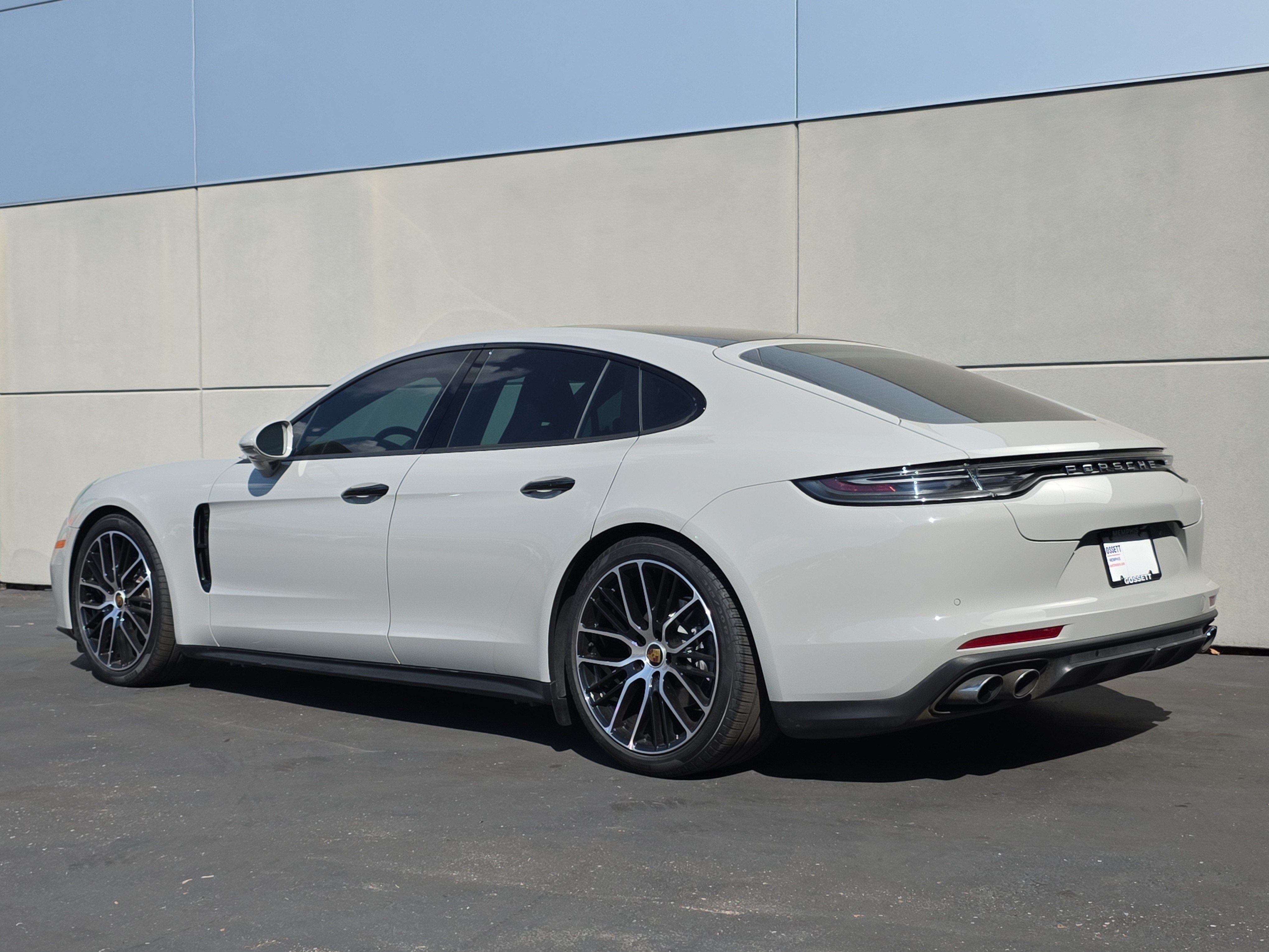 Certified 2023 Porsche Panamera image 3