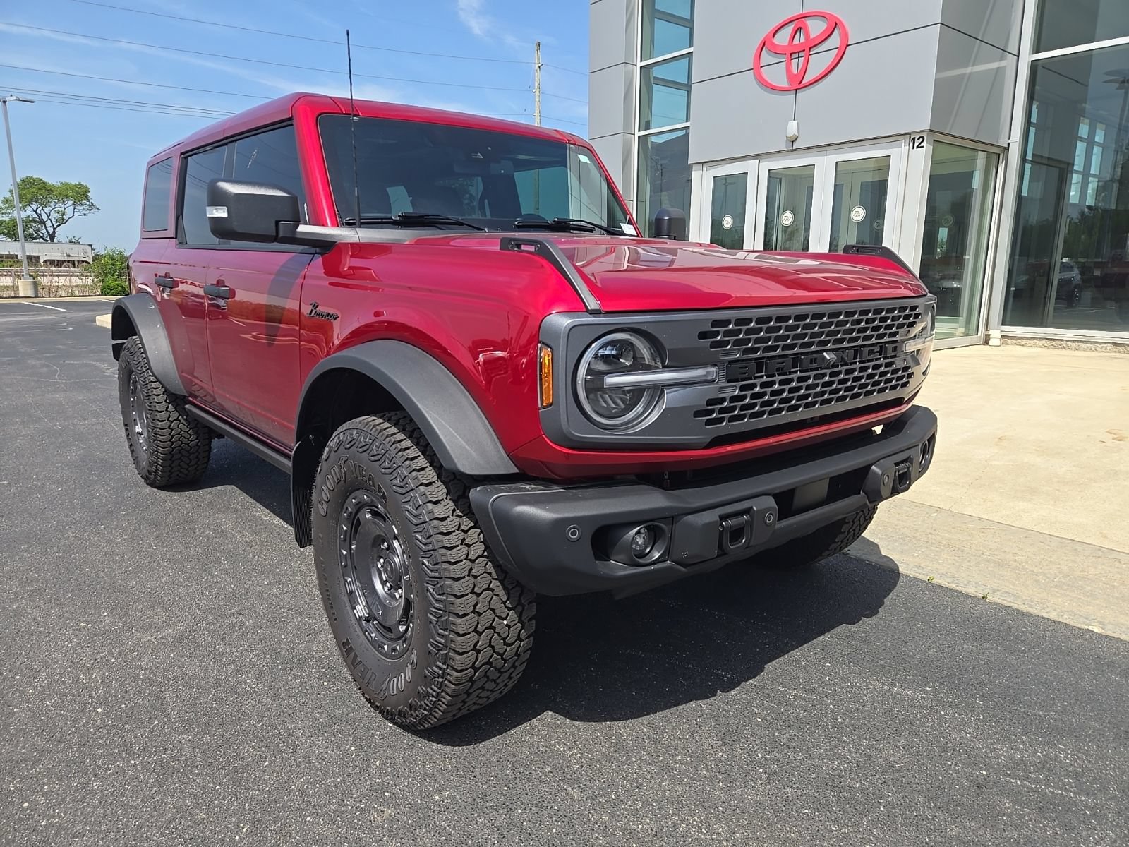 Used 2025 Ford Bronco Badlands AWD/4WD image 36