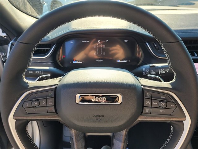 New 2025 Jeep Grand Cherokee L Limited w/ Black Appearance Package image 31