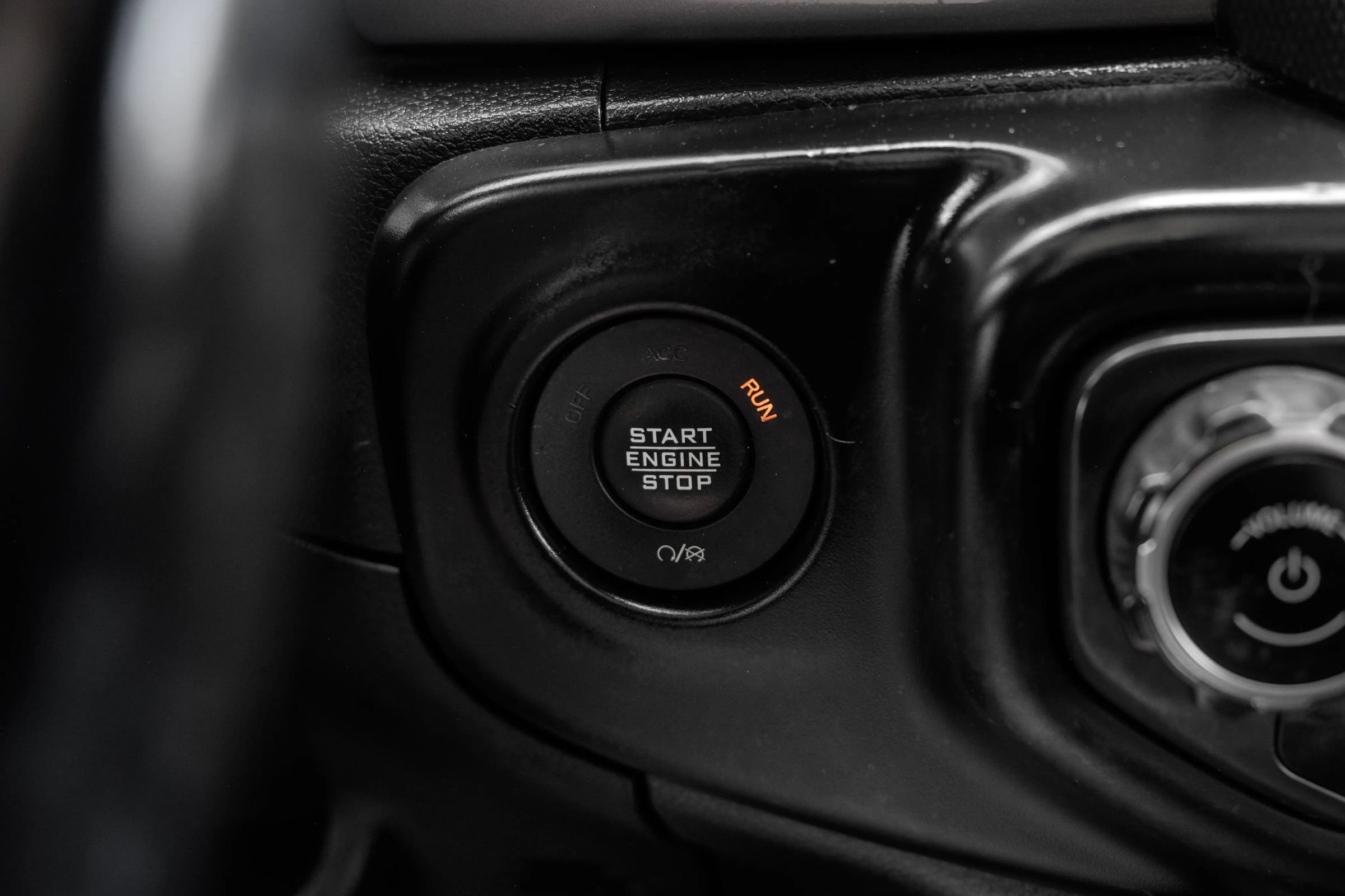 Used 2020 Jeep Wrangler Unlimited Sahara image 21
