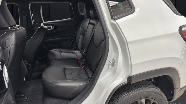 New 2026 Jeep Compass Latitude AWD/4WD image 22