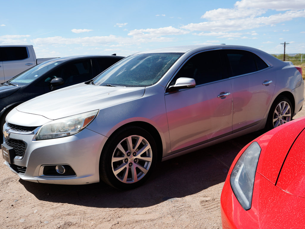 Used 2015 Chevrolet Malibu LTZ FWD image 1