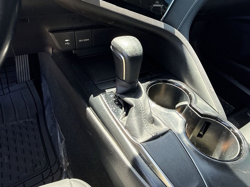 Used 2018 Toyota Camry SE w/ Convenience Package image 20