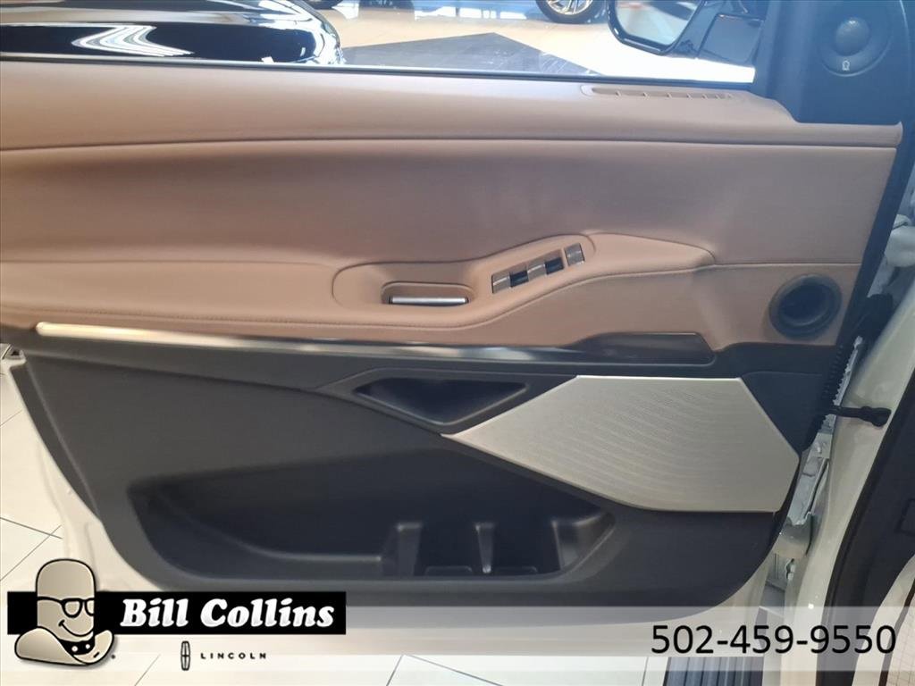 New 2026 Lincoln Navigator Black Label image 9