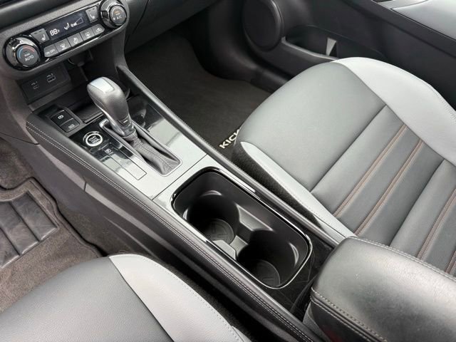 Certified 2023 Nissan Kicks SR w/ SR Premium Package FWD image 22
