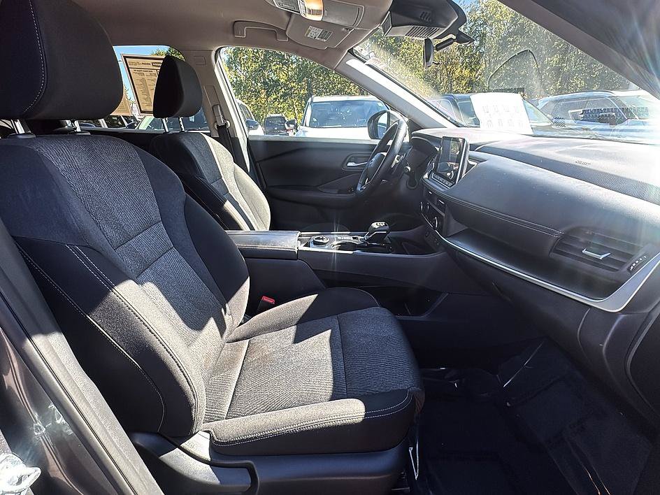 Certified 2025 Nissan Rogue SV AWD/4WD image 25