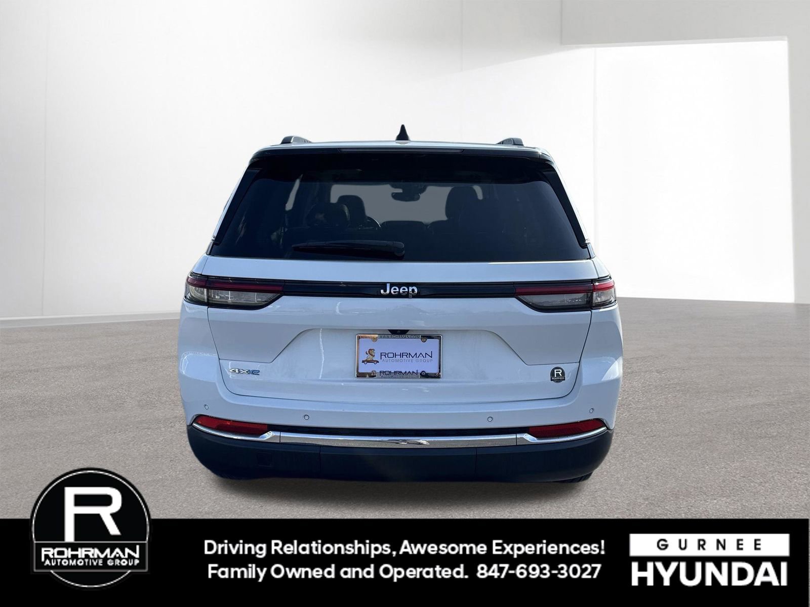 Used 2023 Jeep Grand Cherokee 4WD 4xe image 7